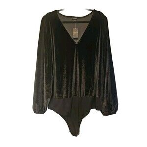 Torrid 4x Sexy Black Stretch Velvet V-Neck Long Sleeve Bodysuit Plus Size 4 NWT